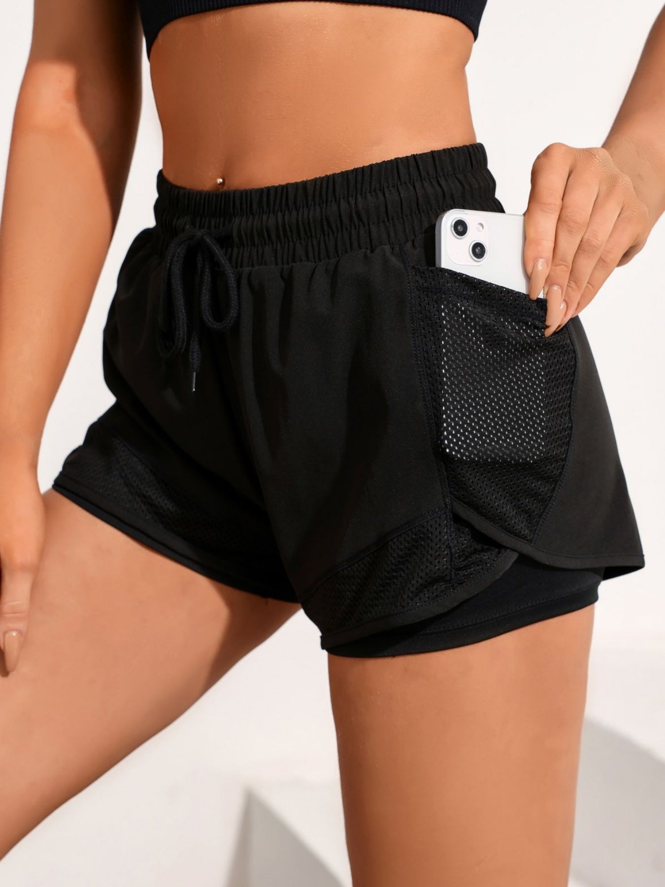 Shorts Fitness Feminino com Bolsos Invisíveis e Secagem Rápida